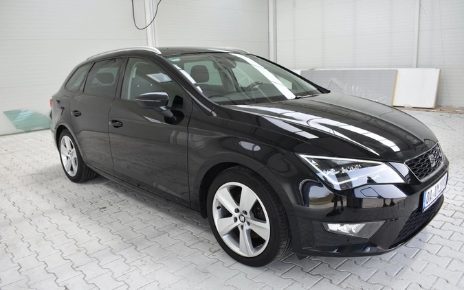 Seat Leon cena 49900 przebieg: 198000, rok produkcji 2015 z Elbląg małe 631